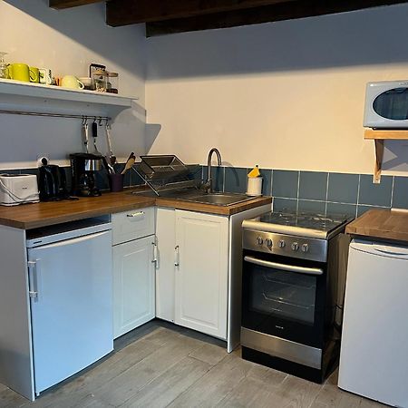 Maison Independante Pour 2 Tout Inclus Tiny House For 2 All Included Teilhet  Bagian luar foto